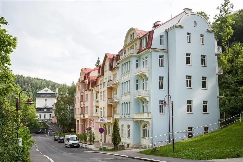Hotel Astoria Jáchymov Exteriör bild
